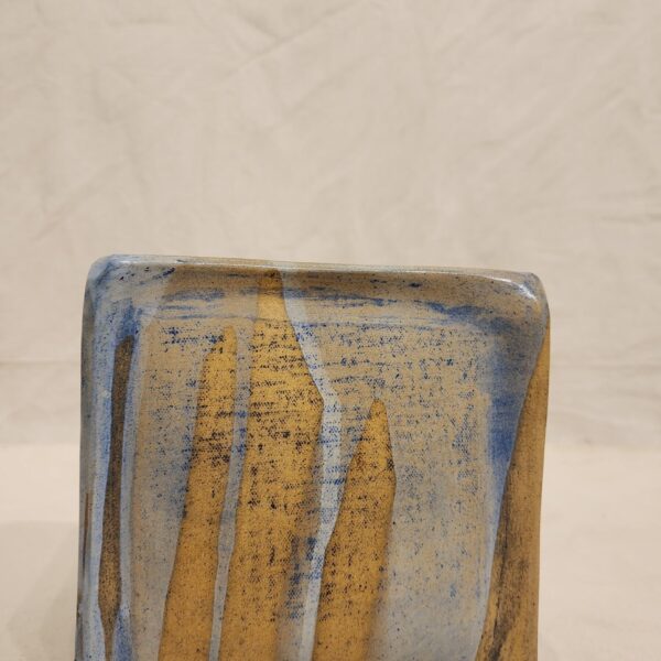Blue & Off white Big Cube - Image 2