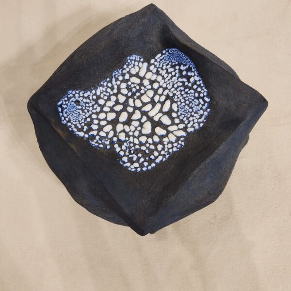Blue & White Doted Cube - Image 3
